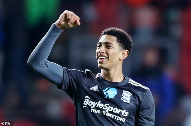 度回到场上 度回到场上