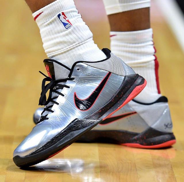 持续压制 持续压制